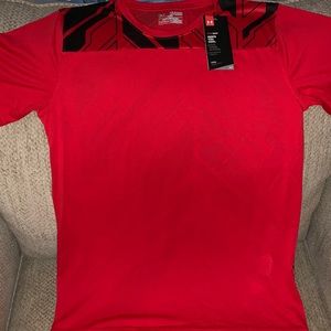 Boy’s Under Armour Performance Shirt (XL)